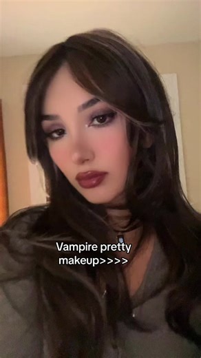 Everyday Vampire Pretty Makeup Tutorial by Hottie Lottie Starr
