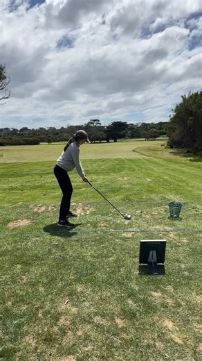 Lots to like in what Sophie’s created in a very short time! Little bit more work on the clubs position at the top and the clubface/grip and we will be flying 🔥 Getting ready for summer 👌 | Shaw Golf