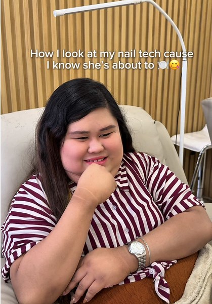 When you just know your nail tech is about to work some magic 💅✨ #HeyDreamy #nailtechs #nailtechlife