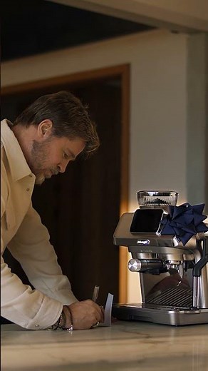 De’longhi x Brad Pitt – Gifting Instruction of Use