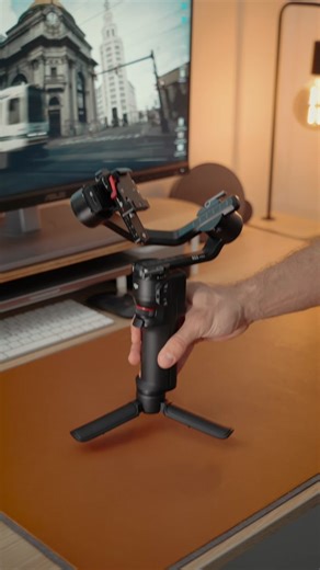 RS3 Mini Build, ASMR Style 🎥 . Who knew you could build out your gimbal? While I don’t personally use the carbon fiber monotube much, I’ve really enjoyed the @Ulanzi_Official claw system when it comes to popping the gimbal feet on and off quickly and the sling hand grip is super convenient for those who like shooting underslung. . Ulanzi did send me these items, but they did not ask me to make a video about them or pay me anythin. That said, they currently have these items on sale for Black Fri