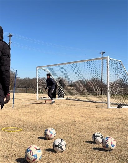 Mastering the Position of a Goalkeeper: Techniques and Training