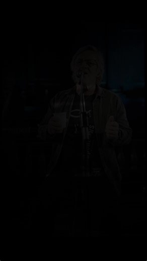 Matka jatkuu "Askeleet on yksi Exitin historian rakastetuimmista kappaleista. Se muistuttaa meitä, että elämä jatkuu, eikä uupunutta jätetä tien varteen." Exit on edelleen täynnä elinvoimaa ja musiikin iloa – ja Korsossa saamme olla mukana kokemassa sen ainutlaatuisen voiman. Tule mukaan, kun Pekka Simojoki ja koko bändi laulavat, soittavat ja johdattavat meidät syksyisen illan tunnelmaan. Pe 14.11. klo 19, Korson Helluntaiseurakunta. Liput ennakkoon Tiketistä 24 € ➡️ https://www.tiketti.fi/exit