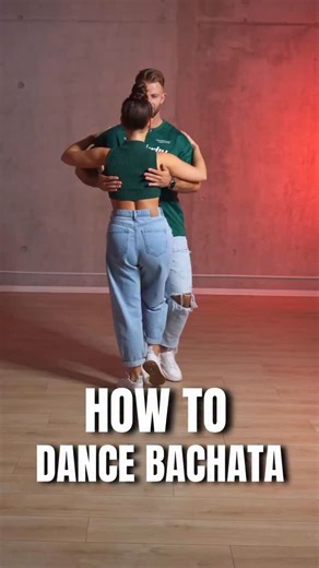 👉🏼 And how do you lead the Cambre in Bachata❓🤔 The Cambre has become a fundamental element in Sensual Bachata, and we can often see it on the dance floor 💃🕺🏻 To make this move clear and comfortable for your partner, we need to remember to maintain a proper frame 🙌 The frame isn’t about moving your arms, it’s about moving your entire chest. The position of your arms within the frame stays almost the same, only the plane of your chest changes ✅ Let’s keep that in mind on the dance floor 🫶 