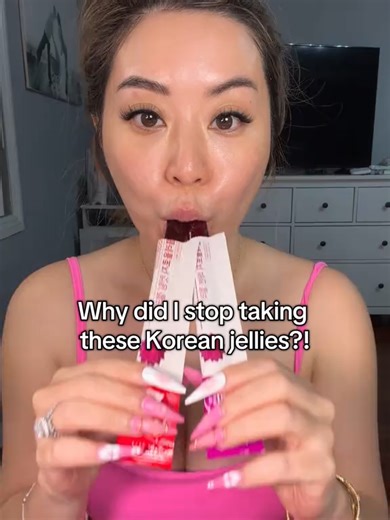 Why did I ever stop taking these Korean jellies?! 😮‍💨✨ Different benefits, different flavors — just pick what your body needs today 💭🍓🍇 🔴 Red Jelly = Debloat support 🟣 Purple Jelly = Smooth pooping support Easy, tasty, and made for real daily routines 💜 Up to 2 jellies per day, your way. #DailyWellness #DebloatRoutine #GutComfort #JellyRoutine #Foodology #KoreanWellness