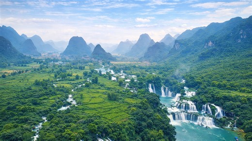 The majestic cascades of Detian Waterfall in China
