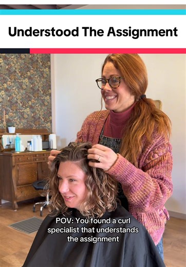 Hi, I’m Libby! 👋 I’m an Ohio-based curly hair specialist who LOVES creating content so you can have salon-level curls at home! I want all curly-haired people to feel confident and excited when it comes to styling their hair at home–no matter the curl pattern. Our society has tricked so many people that they need to look a certain way for so long and flooded stores with garbage hair products and I’m over it. I give real reviews and product recommendations that I actually use on my own clients. I