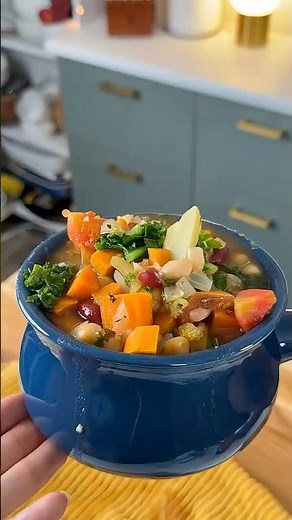 Budget-friendly Kale Vegetable Bean Soup