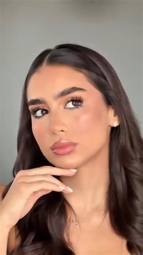 ✨ Este sin duda es el hairstyle más cute, elegante y fácil de recrear… ¡y todo gracias a la Óptima 3000! 💫 Su tecnología avanzada y placas de nano titanio logran un liso impecable o unas ondas suaves en minutos. Si aún no la probaste, ¡es momento de hacerlo! 💖 | BaByliss Pro Paraguay