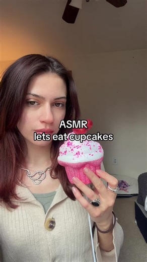 Asmr eating cupcakes #asmrvideo #asmrmouthsounds #visualasmr #relaxing #foryoupage