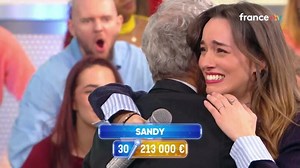 N'oubliez pas les paroles : Sandy fait son entrée dans les Masters