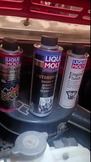 Płukankowy zawrót głowy . Do diesla i wtrysku bezpośredniogo stosujemy Pro Line Engine Flush nr 2662 https://liquimoly.sklep.pl/457-pro-line-engine-flush-05l.html Do silników benzynowych z wtryskiem pośrenim wystarczy Engine FLush nr 2640 https://liquimoly.sklep.pl/521-engine-flush-03l.html W przypadku bardzo brudnych silników warto zastować preparat nr 5200 https://liquimoly.sklep.pl/645-dlugodystansowa-plukanka-do-ukladu-olejowego-03l.html #liquimolypolska #engineflush #2662 #2640 #5200 #płuka