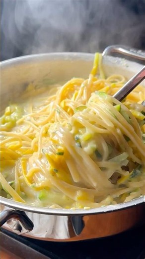 One-Pot Summer Squash Pasta with Lemony Ricotta #cooking #recipe #pasta #food #zucchini