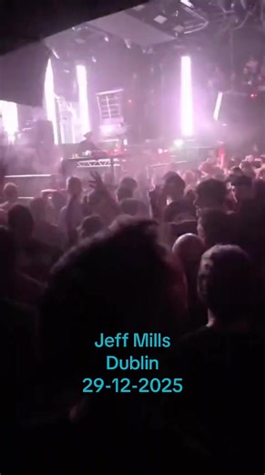 Dave Rino Ryan (@alien_range)’s videos with Smooth Strut (Syn) - Ah2