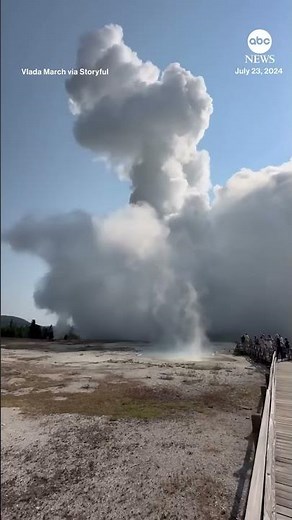 Hydrothermal explosion sends tourists running at Yellowstone National Park