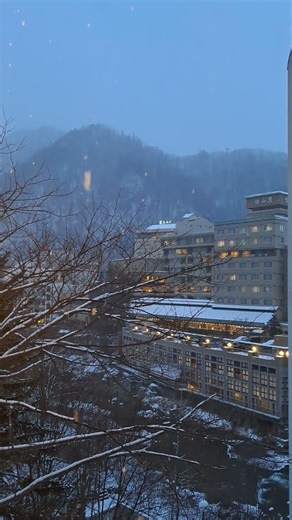 2025.12.4木.北海道札幌の定山渓温泉町の綺麗な雪中の風景。삿포로 조잔케이온천.