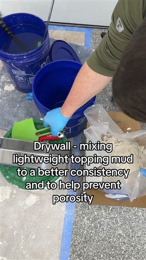 Mixing lightweight topping mud (USG Plus 3) to a better considtency and workong some of the air out to help prevent porosity. Using tools from Buddy Tools #drywall #drywallfinisher #tools #DIY #powertools #jensenjoinery #albuquerque #diy #craft