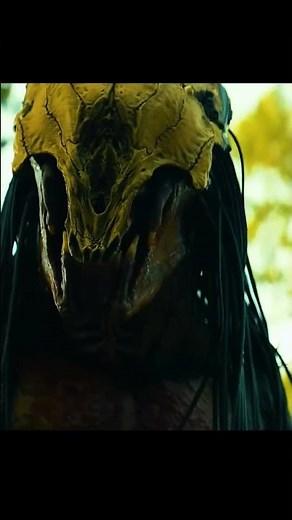 The vision on the predator mask is thermal | PREY 2022