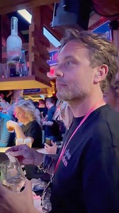 Afgelopen woensdag hadden we een gezellige bingo met @bassmit, @chouchou.wine en @ronaldsrob 🥂🪩🎿 #gerlos #cincingerlos #cincin #zillertalarena #robronalds #bassmit #chouchou | Cin Cin Gerlos