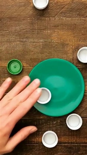 Inventive plastic bottle cap design