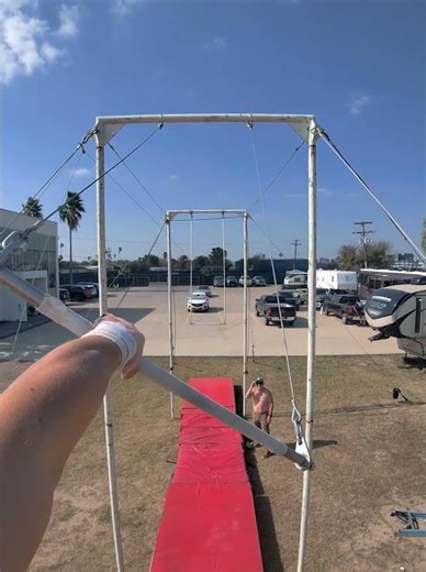 Learning to do trapeze tricks