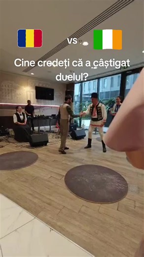 RO vs Irish! cine câștigă? Toată lumea. Dansul este limbajul universal al tuturor popoarelor. #DansRomanesc #irish