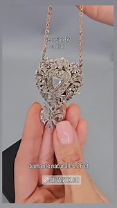 Colier din aur roșu 14K, cu pandant de epocă georgiană, decorat cu #diamantenaturale 1,26 ct . O #bijuterieistorică cu valoare muzeală, ce poartă eleganța și rafinamentul aristocratic al secolelor XVIII–XIX. #bijuteriideepocă #georgiandiamonds #bijuteriidepatrimoniu #bijuteriiaristocrate #diamanteConstanța #bijuteriivictoriene | ArtAntik Gallery