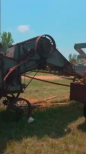 CASE THRESHING MACHINE For Sale