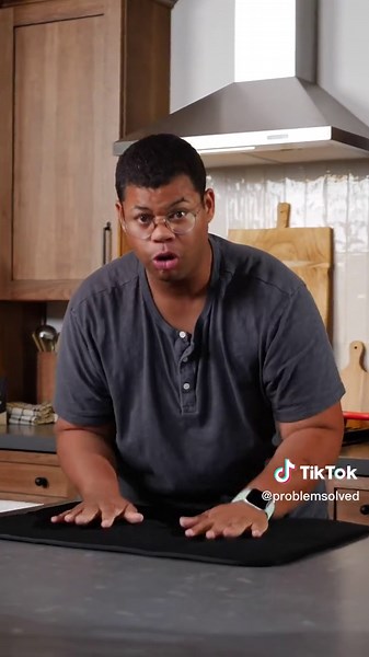 Drying dishes can be tedious and time consuming. Save these tips and save yourself time. 🍽️ #problemsolved #cleantok #glassware