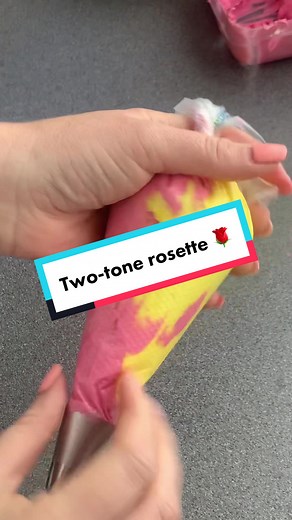 Two-Tone Buttercream Roses Tutorial