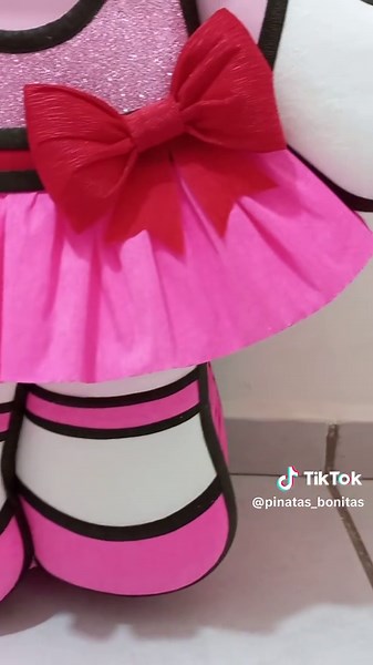 Ideas Creativas para Piñatas de Hello Kitty