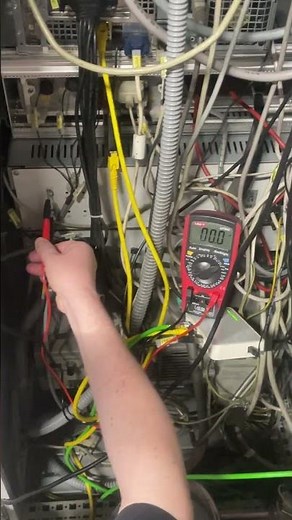 How to measure capacitor in electrical cabinet