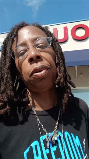 Picking Up a DoorDash Delivery Order at Paradise Liquors - Sunset Liquors