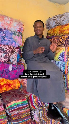 Bienvenue chez Keur Jawda Artisanal numéro 221 77 171 46 36 ✨ Tissus artisanaux 100% coton – Qualité premium ✨ Découvrez nos magnifiques tissus artisanaux en 100% coton, soigneusement confectionnés pour allier confort, élégance et durabilité. 🧵 Caractéristiques : \t•\tMatière : 100% coton naturel \t•\tLongueur : 5 yards \t•\tLargeur : 1m50 \t•\tTissu doux, respirant et agréable au toucher \t•\tCouleurs et motifs authentiques Parfait pour la confection de robes, ensembles traditionnels, chemises