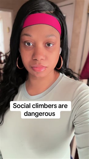 Braidy (@witchybeeeee)’s video of social climber