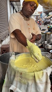 Famous Hand Cheela of Pakka Baba Chaat in Agra | Thefoodiebae