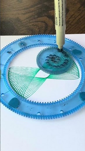 This Magical Drawing Tool Creates Perfect Spirograph Patterns!