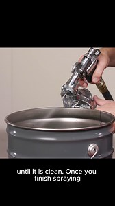 Got a Titan Maxum Gun? Here's a clip from our Tradecraft video library on the best way to clean yours. | Titan Paint Sprayers