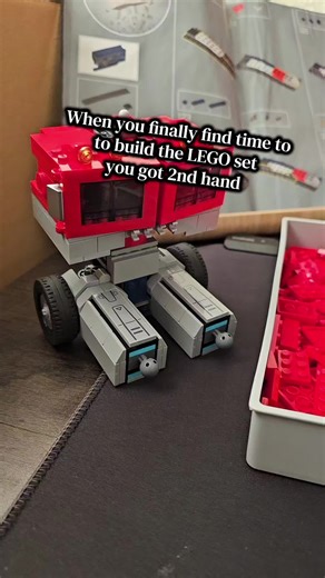 2nd hand Lego is great but can also be a real challange. This set was half broken down when I got it and I've fully broken it down into colours. To rebag would be just as time consuming as building it like this. Clever build so far though #lego #legotiktok #legocollector #transformers #optimusprime