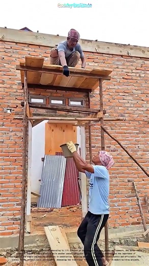 Lifting Concrete: How Workers Collaborate to Build Structures