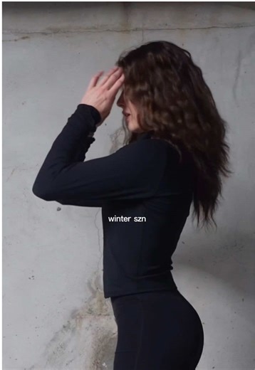 ash10 x the warm up drop 01…. coming soon (game changer 🔥) @Muscle Nation