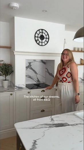 Budget kitchen transformation with ‪@budgetingmumofficial‬ ✨ #DIYTips #HowTo #BandQ