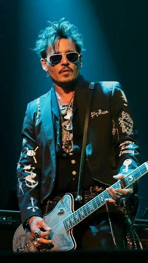 johnny Depp edits on Instagram: "Johnny Depp on stage with the Hollywood Vampires (2019) #johnnydepp #johnnydeppedit #johnnydeppedits"