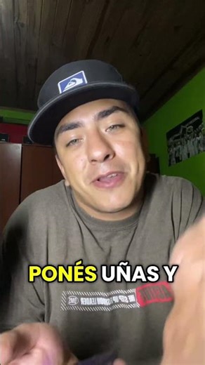 Le revise el celular a mi novia