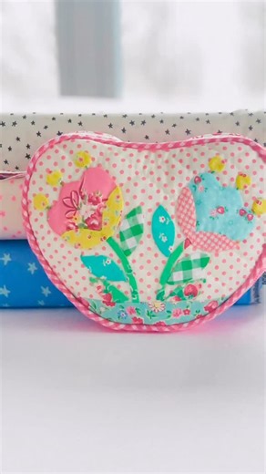Sunny Day on Instagram: "Good Morning!!!! Rise and Shine!!!! ✨ As I chip away at orders, I keep thinking of my Valentine’s Day projects which are on hold until the weekend. I also remembered an adorable heart shaped pouch I stitched a few years ago. The pattern was from the amazing Atsuko Matsuyama and an older Quilts Japan magazine. I love 💕 this little pouch! It shows off a cute zipper so well! We have many sweet Valentine-y fabrics in the shop now, including a fabulous NEW panel from Atsuko 