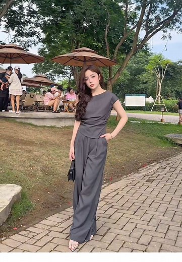 Không cần quá nổi bật, chỉ cần đủ tinh tế để ai nhìn cũng nhớ đến em. Set M09 – tone đen tuyền và ghi xám đậm, tôn dáng,