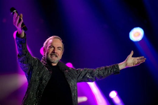 On This Day in 1970: Neil Diamond Scores His First U.S. Chart-Topper After Years Writing for Others