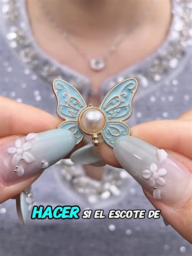 🦋 Butterfly Clip Button – Fix Wide Necklines Instantly!