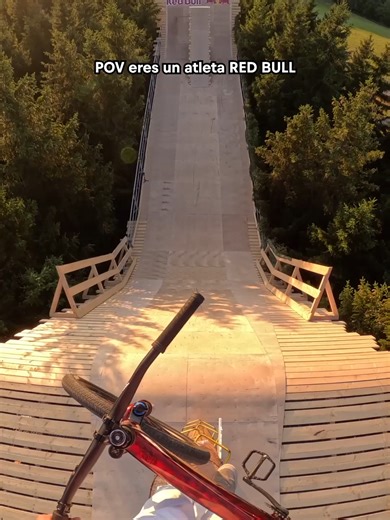 Así se siente la acción en primera fila 🍿#RedBull #TeDaAaalas #POV | redbull