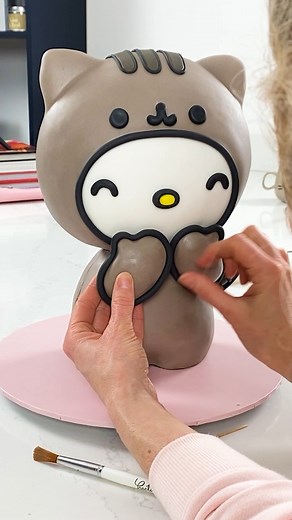 61K views · 1.1K reactions | 3D Hello Kitty Pusheen cake | Zoe's Fancy Cakes | Facebook